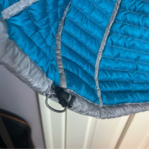 L.L. Bean Ultralight 850 Down Sweater Hooded Jacket - Sz XS - Picture 9 of 14